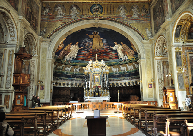 One of the minor halls of the Forum of the Peace, tranformed into the Church of Saints Cosmas and Damian. The mosaic dates back to the tomes of pope Felix IV